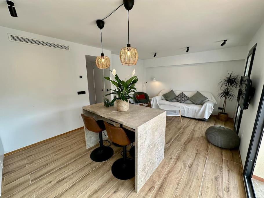Moderno Y Acogedor Apartamento Con Terraza “ Llebeig” Сольер Экстерьер фото